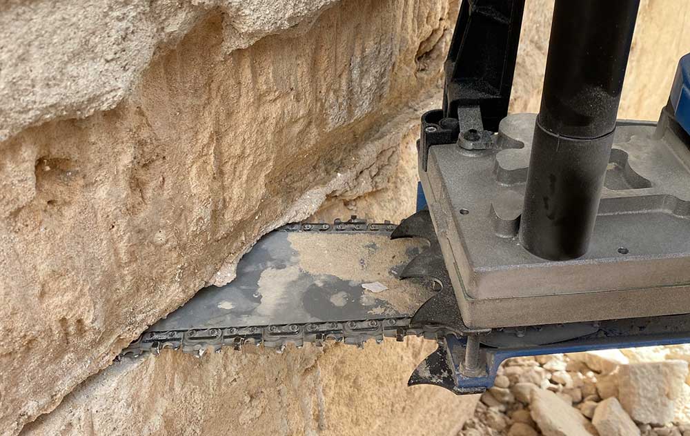 Mauerwerkstrockenlegung-im-Sageverfahren-img